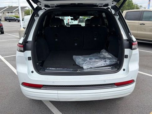 New 2026 Jeep Grand Cherokee Summit AWD/4WD image 6