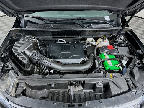 Used 2023 GMC Acadia SLE w/ Driver Convenience Package image 33