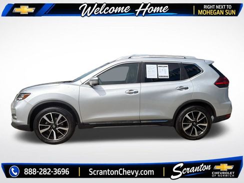 Used 2017 Nissan Rogue SL w/ SL Premium Package AWD/4WD image 2