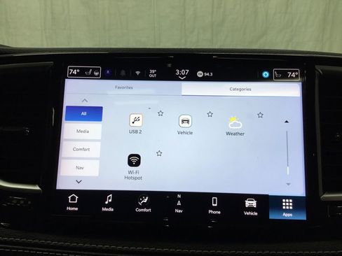 Used 2024 Chrysler Pacifica Limited w/ S Appearance Package image 31