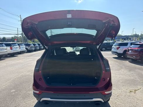 Used 2018 Lincoln MKC Reserve w/ Lincoln MKC Climate Package AWD/4WD image 9