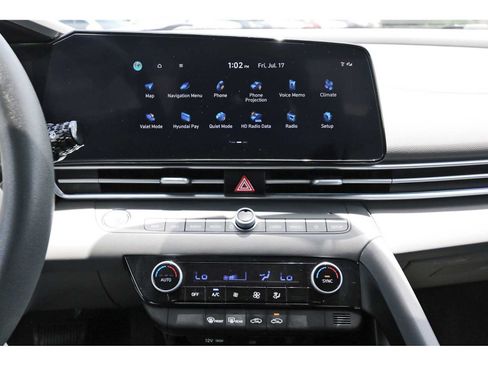 Used 2024 Hyundai Elantra SEL FWD image 17