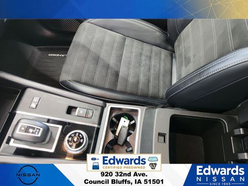 Used 2025 Mitsubishi Outlander SE AWD/4WD image 38