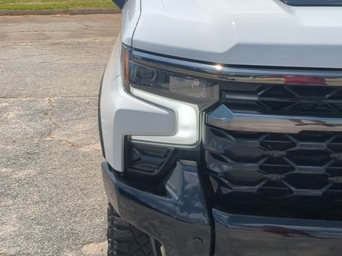 Used 2025 Chevrolet Silverado 1500 ZR2 w/ Technology Package AWD/4WD image 8