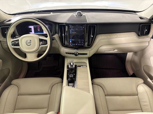 Used 2022 Volvo XC60 B6 Inscription w/ Advanced Package image 32