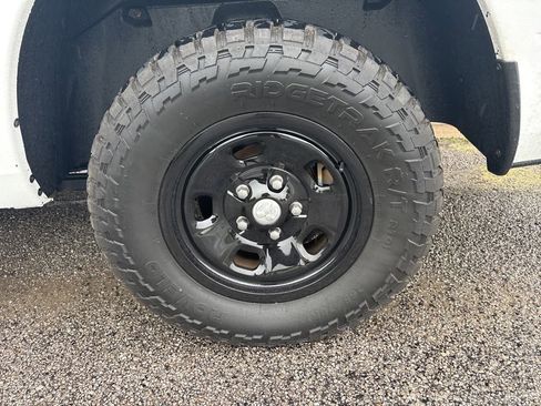 Used 2015 RAM 1500 Tradesman RWD image 23