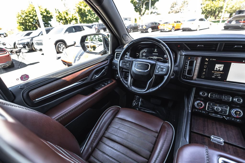 Used 2024 GMC Yukon XL Denali Ultimate AWD/4WD image 22