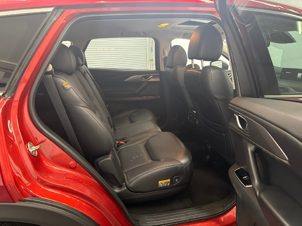 Used 2023 MAZDA CX-9 Touring Plus AWD/4WD image 16