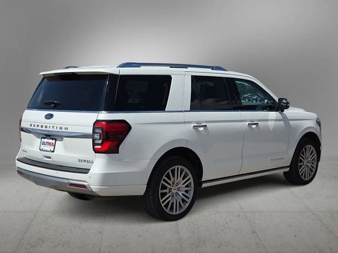Used 2023 Ford Expedition Platinum AWD/4WD image 8