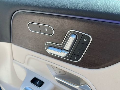 Certified 2021 Mercedes-Benz GLB 250 4MATIC image 16