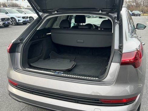 Used 2021 Audi e-tron Premium w/ Convenience Plus Package image 17