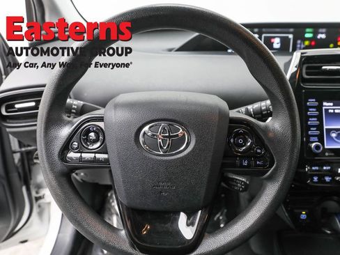 Used 2022 Toyota Prius LE image 10