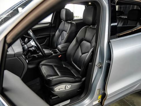 Used 2017 Porsche Macan S AWD/4WD image 39