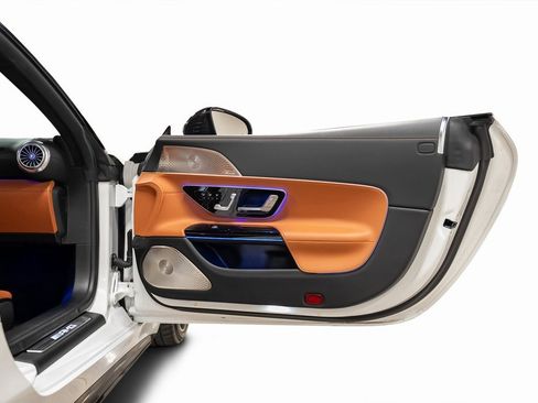 Used 2022 Mercedes-Benz SL 63 AMG 4MATIC image 56