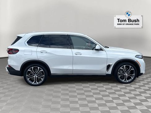 Certified 2025 BMW X5 xDrive50e image 2