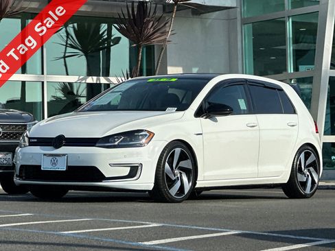 Used 2017 Volkswagen e-Golf SEL Premium image 8