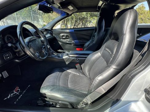 Used 2001 Chevrolet Corvette Coupe w/ Preferred Equipment Group2 image 23