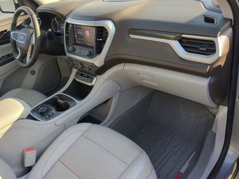 Used 2023 GMC Acadia SLT w/ Preferred Package image 31