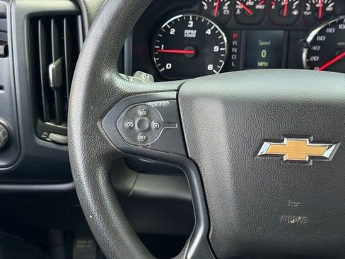 Used 2018 Chevrolet Silverado 1500 Custom w/ Custom Convenience Package AWD/4WD image 23