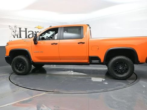 Used 2025 Chevrolet Silverado 2500 ZR2 w/ Technology Package AWD/4WD image 30