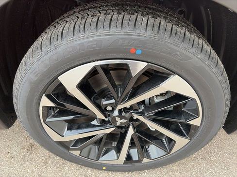 New 2025 Mitsubishi Outlander SE AWD/4WD image 34