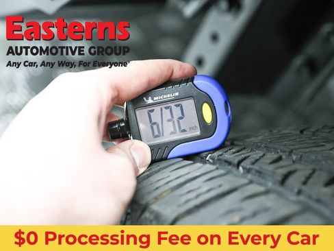 Used 2025 Jeep Wrangler Unlimited Sahara AWD/4WD image 25