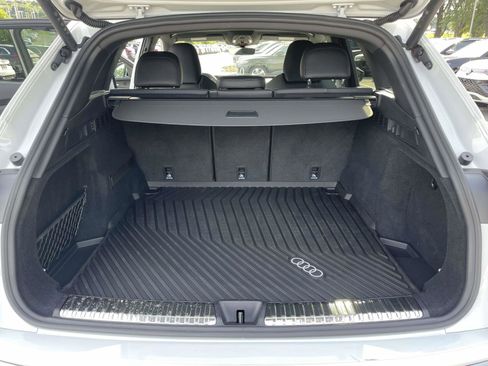 Used 2025 Audi SQ5 Premium Plus AWD/4WD image 10