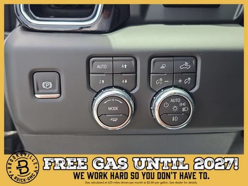New 2026 GMC Sierra 1500 Denali w/ Denali Reserve Package AWD/4WD image 24
