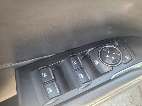 Used 2019 Lincoln MKC Premiere FWD image 27