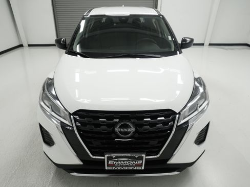 Used 2024 Nissan Kicks S FWD image 2