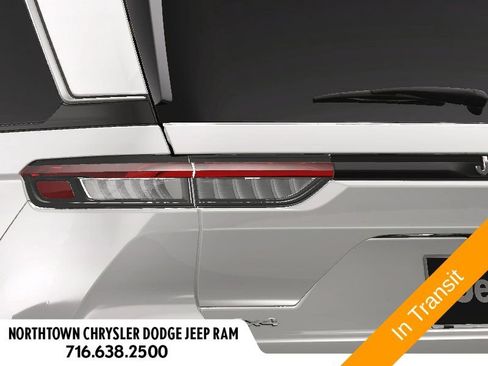 Certified 2025 Jeep Grand Cherokee Laredo X w/ Luxury Tech Group I AWD/4WD image 13