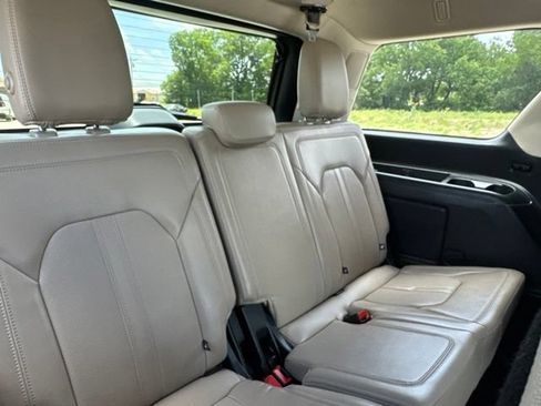 Used 2024 Ford Expedition Limited RWD image 25
