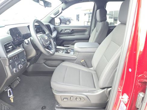 Used 2025 Chevrolet Tahoe LS image 12