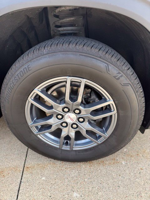 Used 2025 GMC Acadia Elevation FWD image 28