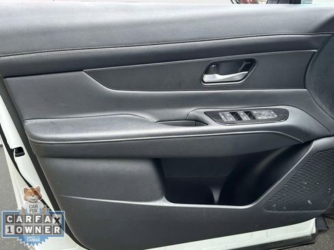 Used 2025 Nissan Murano SV AWD/4WD image 17