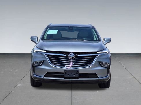 Used 2024 Buick Enclave Essence AWD/4WD image 9