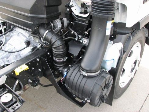 New 2024 Chevrolet Low Cab Forward 4500 XD image 14