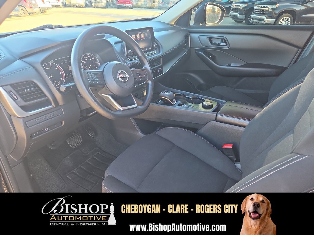 Used 2024 Nissan Rogue S AWD/4WD image 9