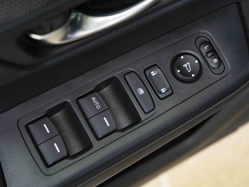 Used 2026 Honda CR-V LX image 37