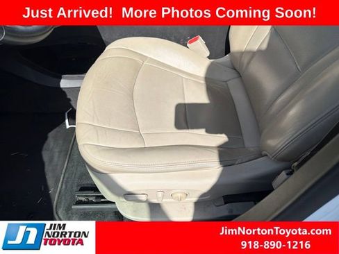 Used 2018 Buick Enclave Essence FWD image 9
