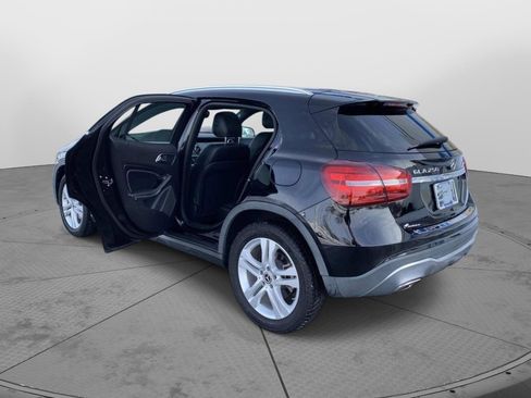 Used 2020 Mercedes-Benz GLA 250 4MATIC image 40