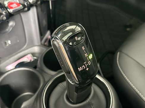 Used 2023 MINI Cooper 2-Door Hardtop image 21