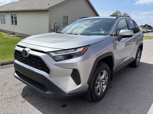 Used 2025 Toyota RAV4 XLE w/ Convenience Package AWD/4WD image 8