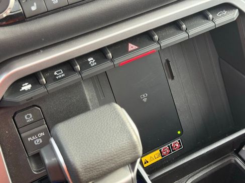 Used 2025 Toyota Tundra Platinum image 34