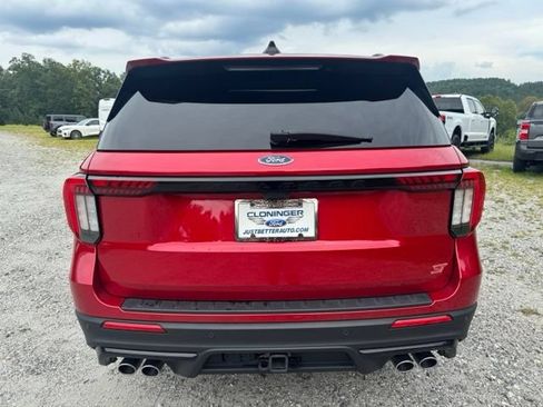 Used 2025 Ford Explorer ST AWD/4WD image 7