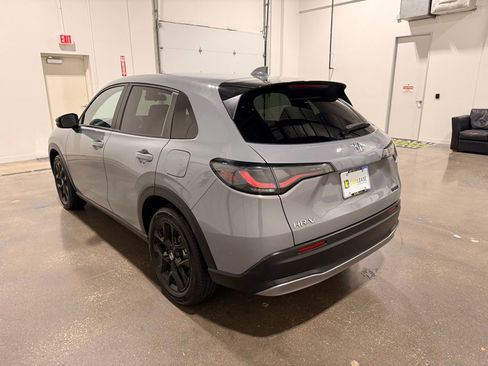 Used 2025 Honda HR-V Sport image 7