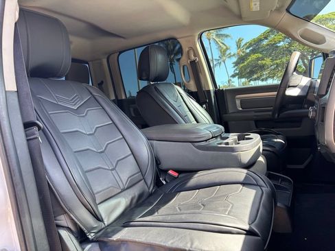Used 2019 RAM 1500 Classic SLT RWD image 9