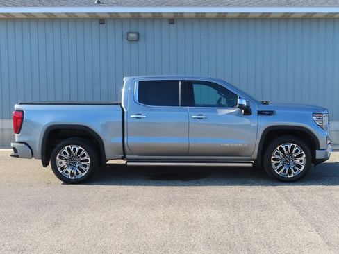 Used 2024 GMC Sierra 1500 Denali Ultimate AWD/4WD image 2