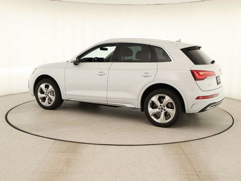 Used 2021 Audi Q5 2.0T Premium Plus w/ Premium Plus Package AWD/4WD image 3