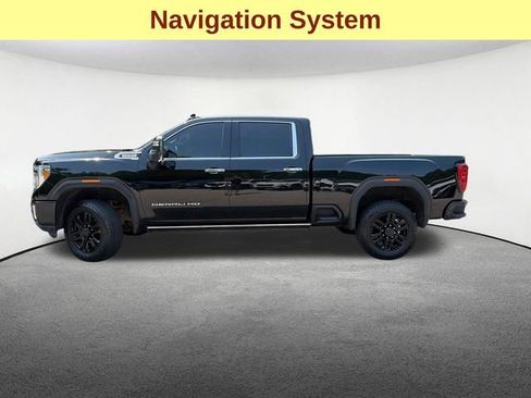Used 2023 GMC Sierra 3500 Denali w/ Denali Black Diamond Edition AWD/4WD image 4